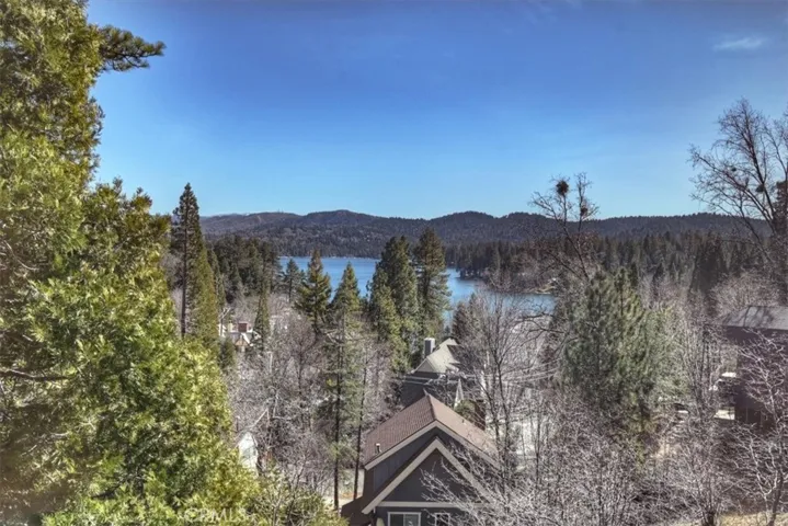 27565 North Bay Rd, Lake Arrowhead, California 92352
