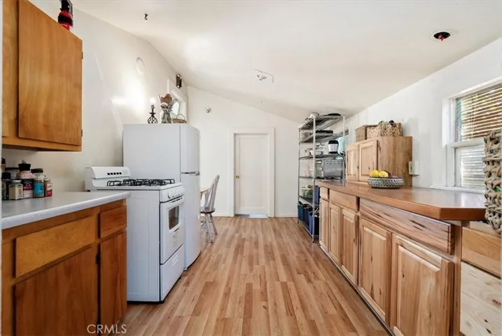 647 Vine Street, Paso Robles, California 93446