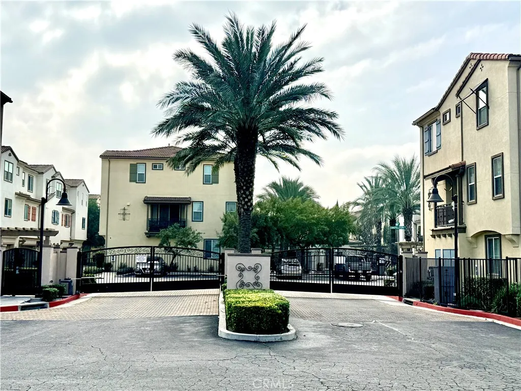 6333 Norma Court, Eastvale, California 91752 home-pic-34