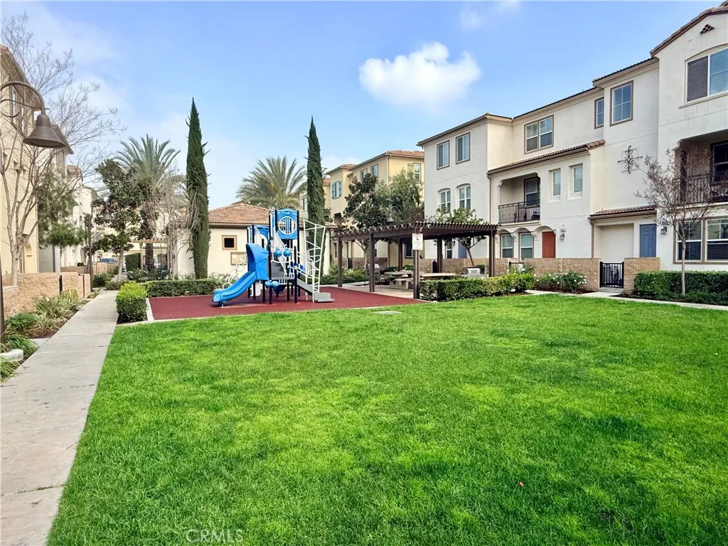 6333 Norma Court, Eastvale, California 91752 home-pic-37