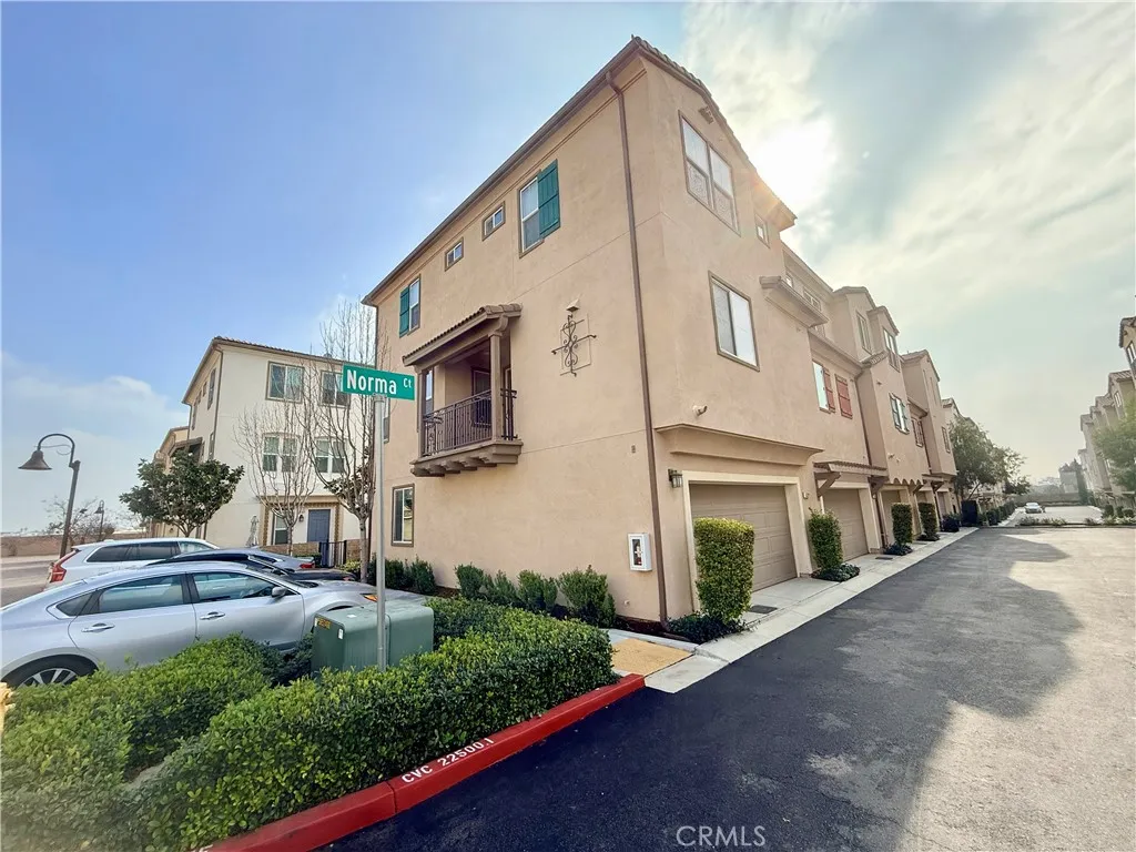6333 Norma Court, Eastvale, California 91752 home-pic-43