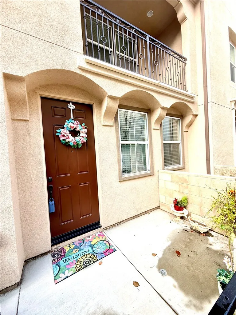 6333 Norma Court, Eastvale, California 91752 home-pic-2