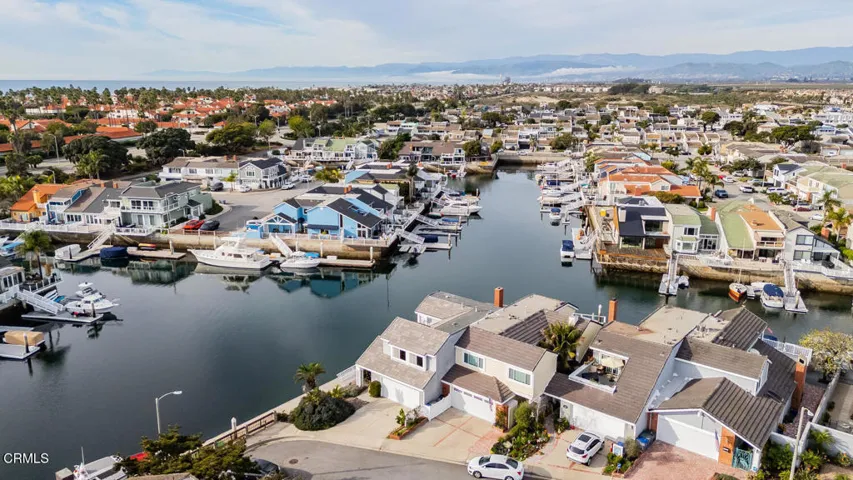 2221 Kingsbridge Ln Oxnard CA-large-002-