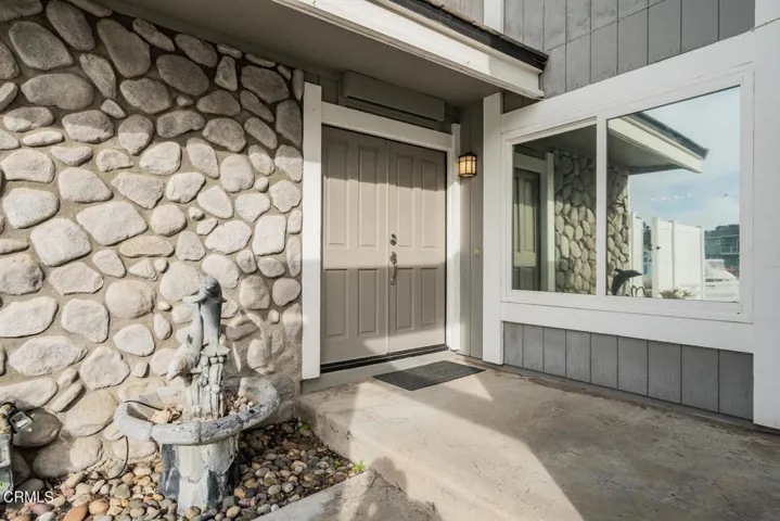2221 Kingsbridge Ln Oxnard CA-large-003-
