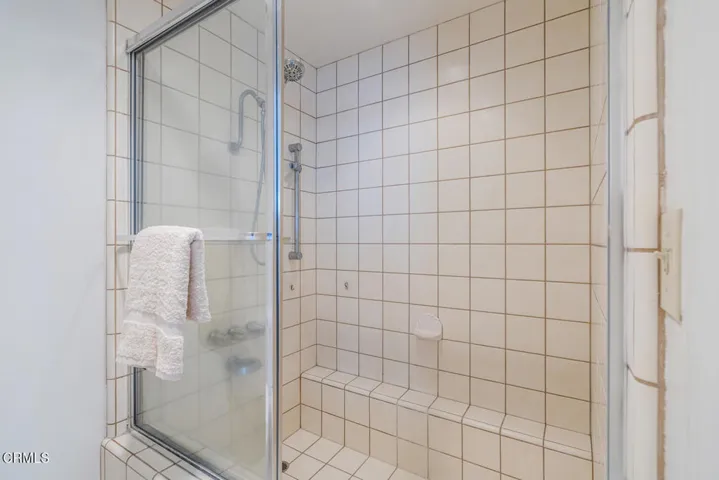 2221 Kingsbridge Ln Oxnard CA-large-024-
