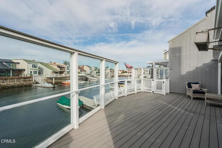 2221 Kingsbridge Ln Oxnard CA-large-037-