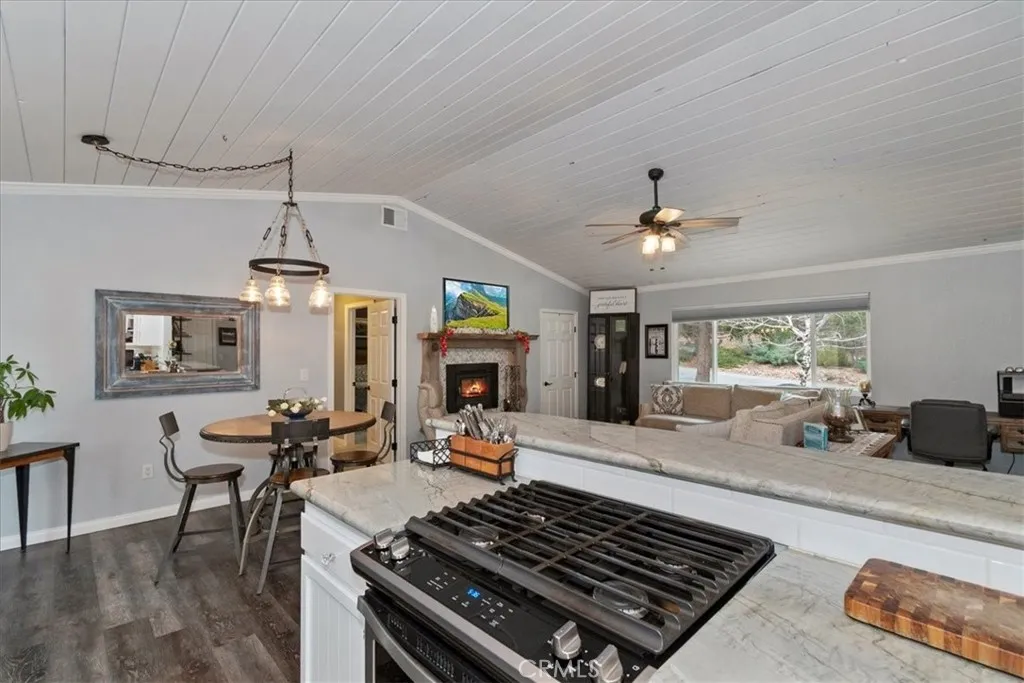 399 Crater Lake, Big Bear Lake, California 92315 home-pic-15
