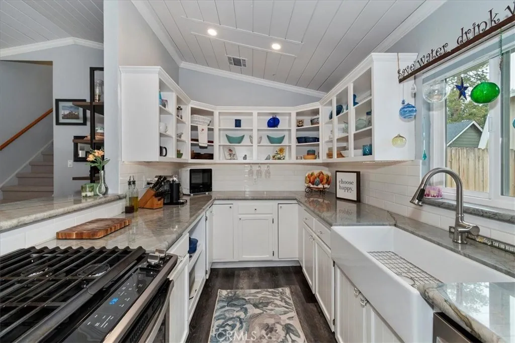 399 Crater Lake, Big Bear Lake, California 92315 home-pic-11