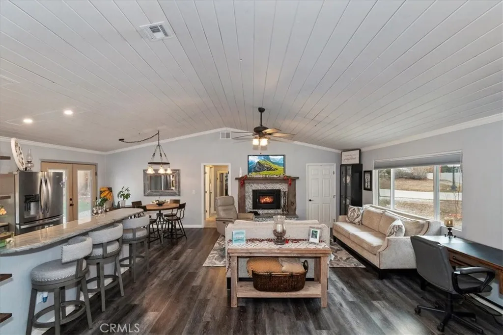 399 Crater Lake, Big Bear Lake, California 92315 home-pic-4