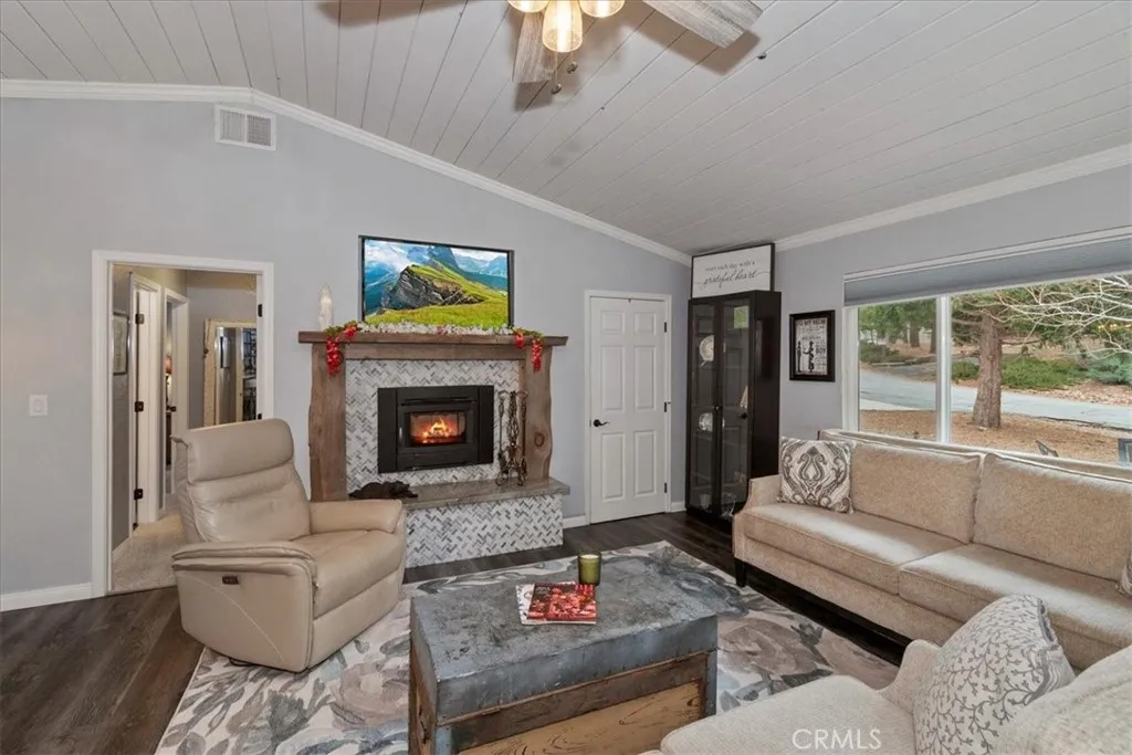 399 Crater Lake, Big Bear Lake, California 92315 home-pic-6