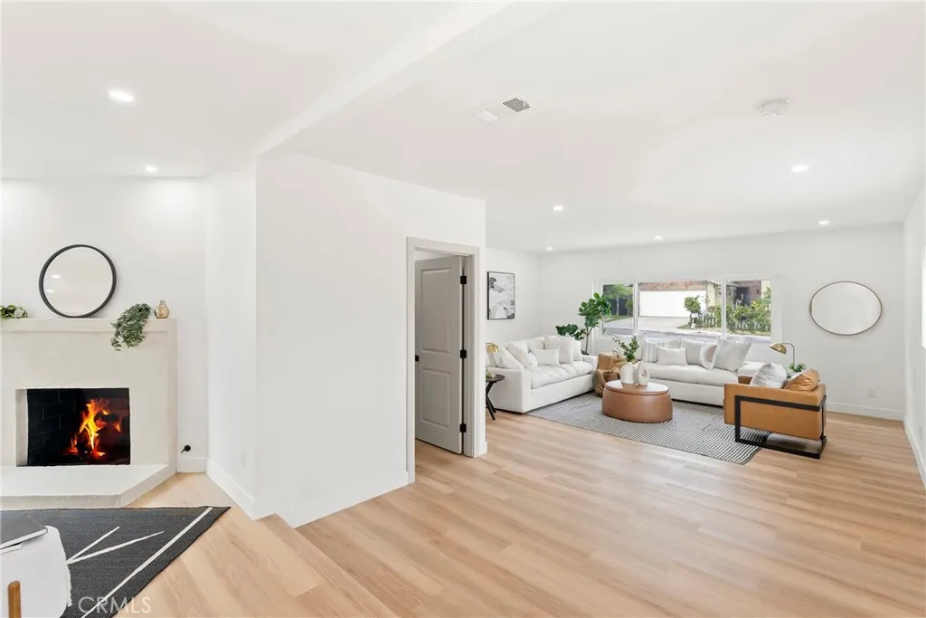 6027 Daisy, San Diego, California 92114 home-pic-3