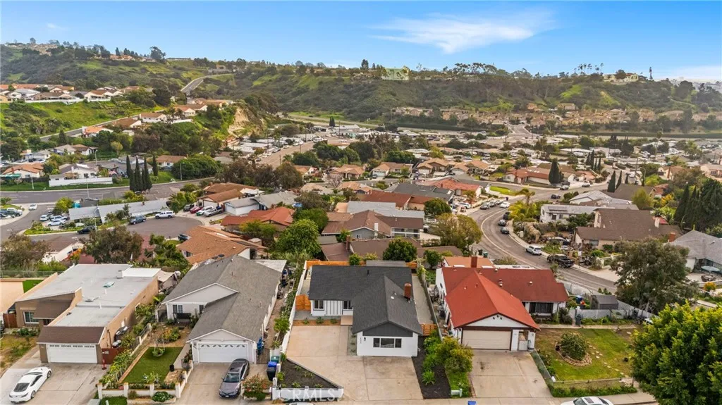6027 Daisy, San Diego, California 92114 home-pic-27