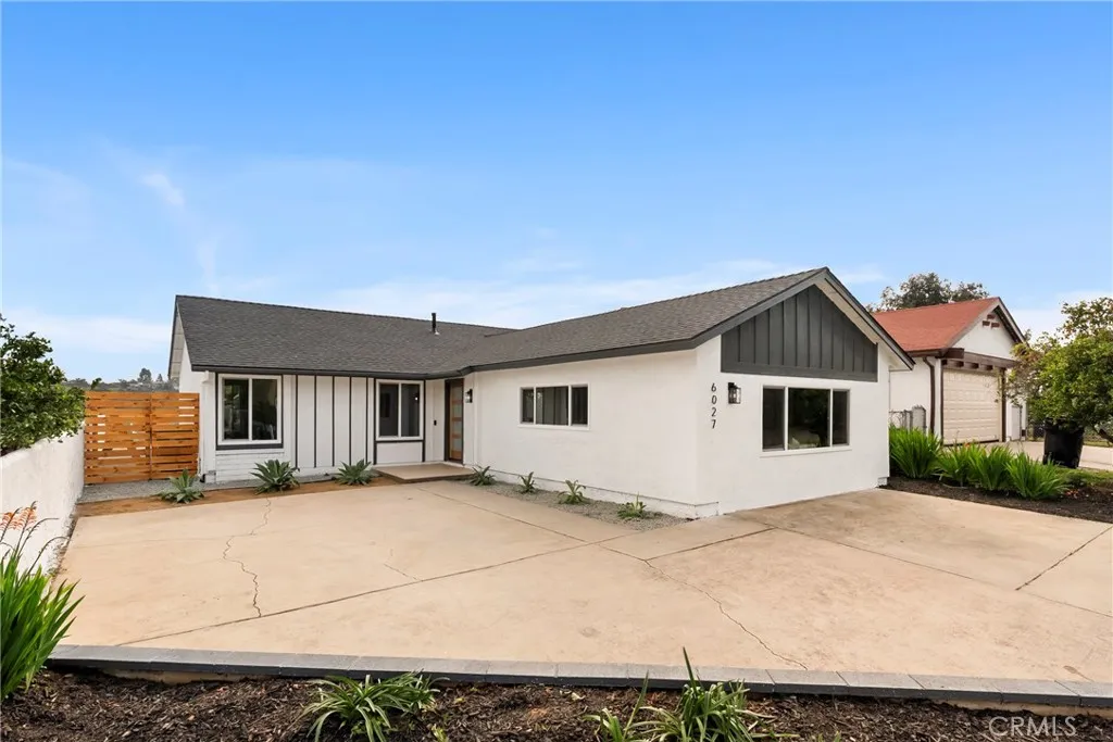 6027 Daisy, San Diego, California 92114 home-pic-2