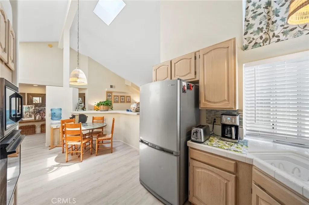 31475 Corte Mallorca, Temecula, California 92592 home-pic-13