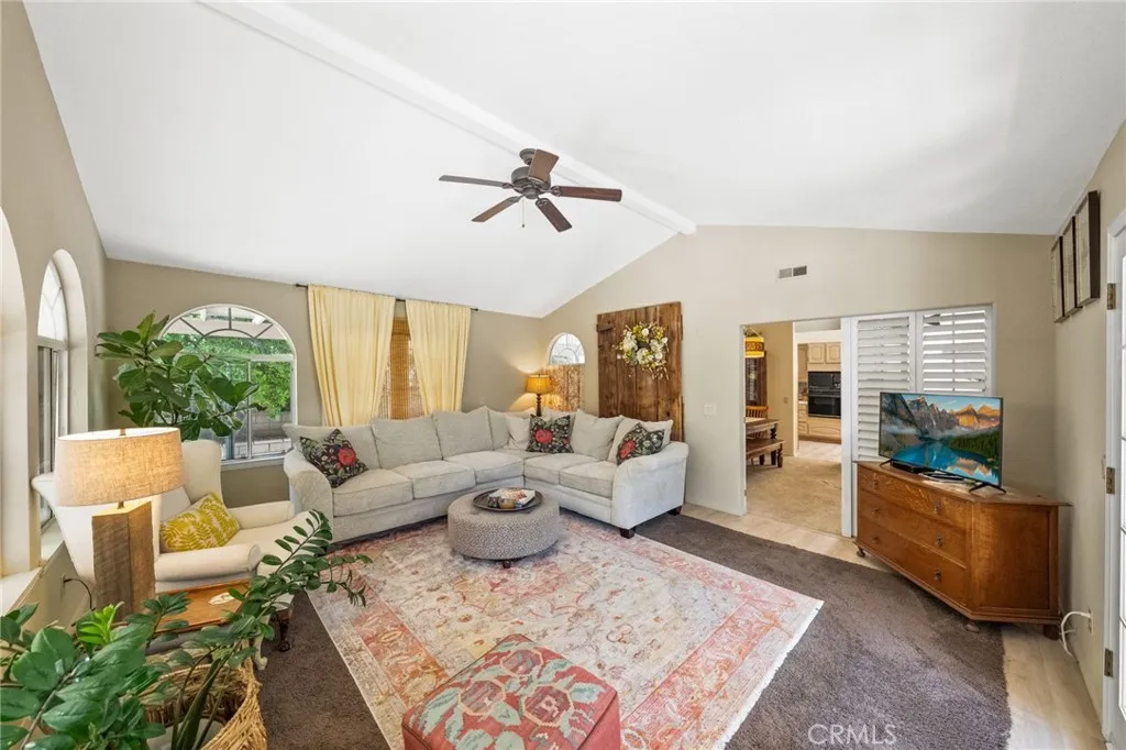 31475 Corte Mallorca, Temecula, California 92592 home-pic-16