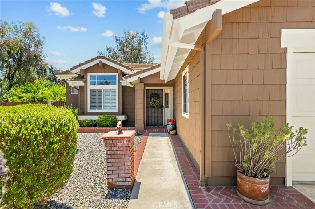 31475 Corte Mallorca, Temecula, California 92592 home-pic-5