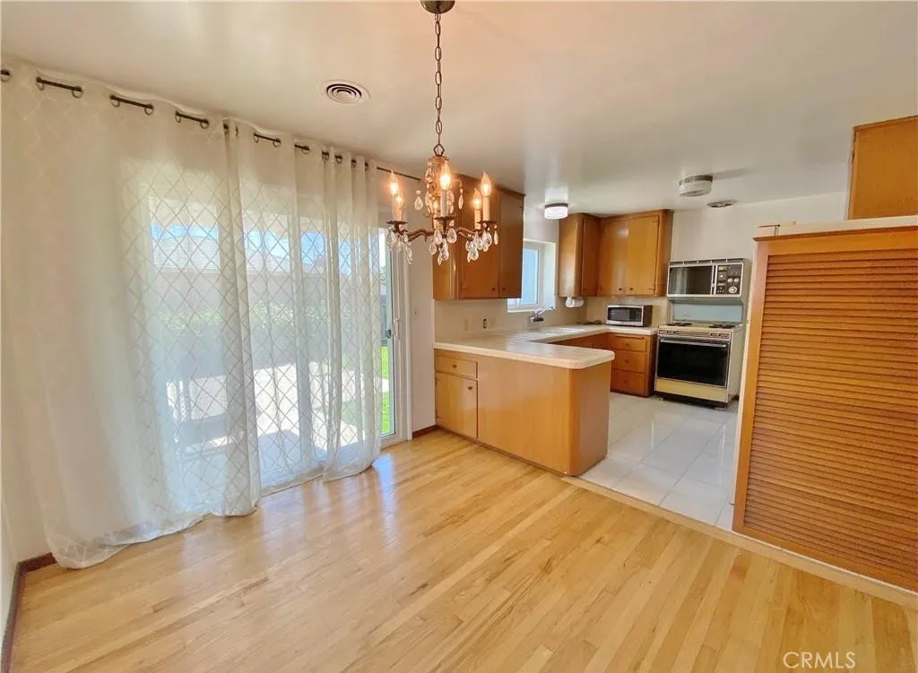 9654 Emperor Avenue, Arcadia, California 91007 home-pic-4