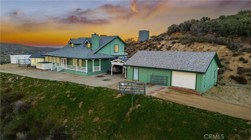 39910 95th W, Leona Valley, California 93551 home-pic-9