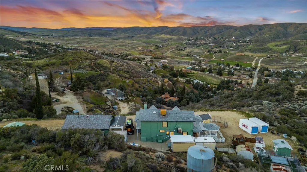 39910 95th W, Leona Valley, California 93551 home-pic-47