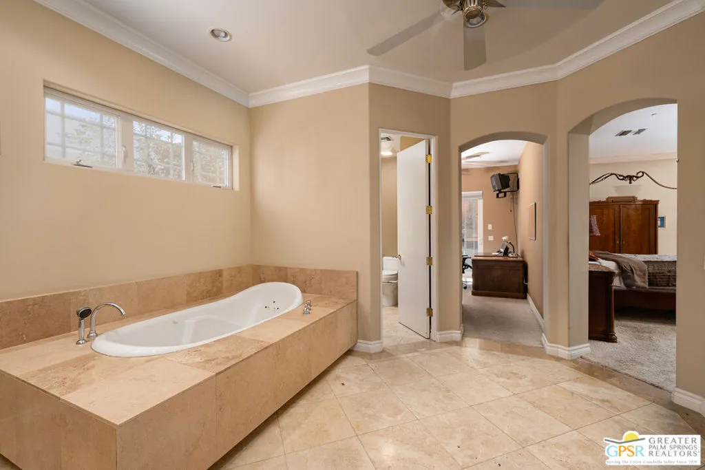 1019 Andreas Palms Drive, Palm Springs, California 92264 home-pic-18
