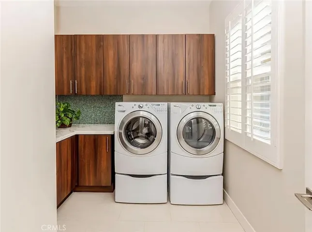 Washer & Dryer