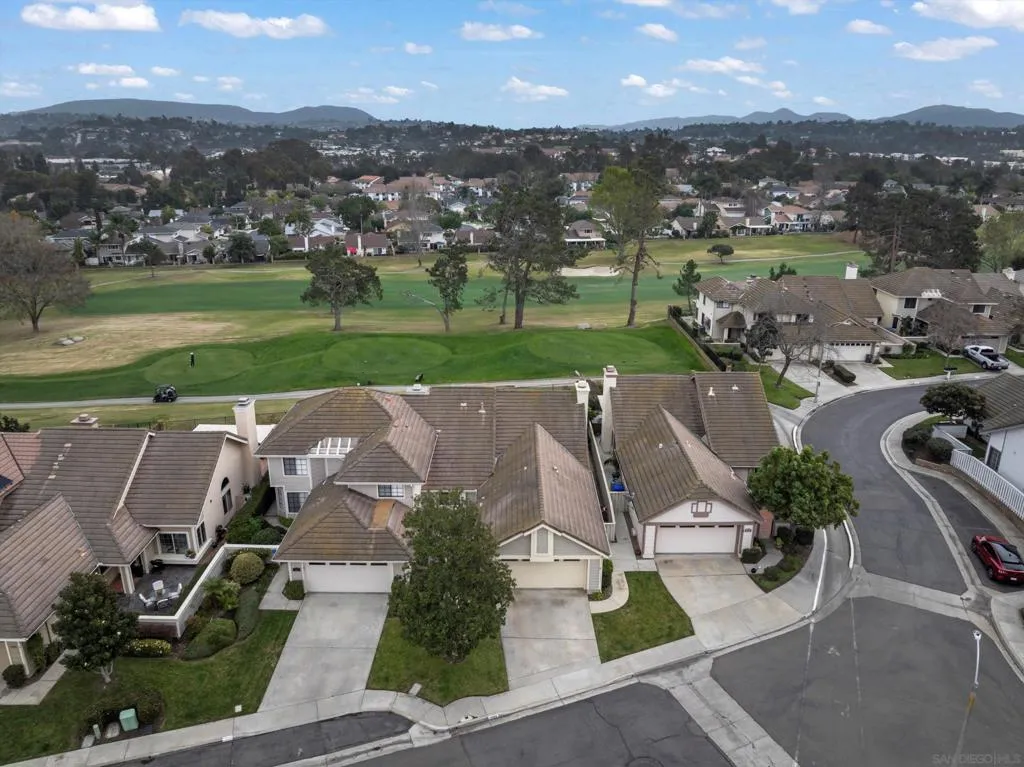 1938 Spyglass Circle, Vista, California 92081 home-pic-44