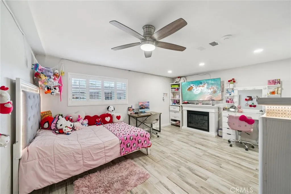 17487 Aspen, Hesperia, California 92345 home-pic-27