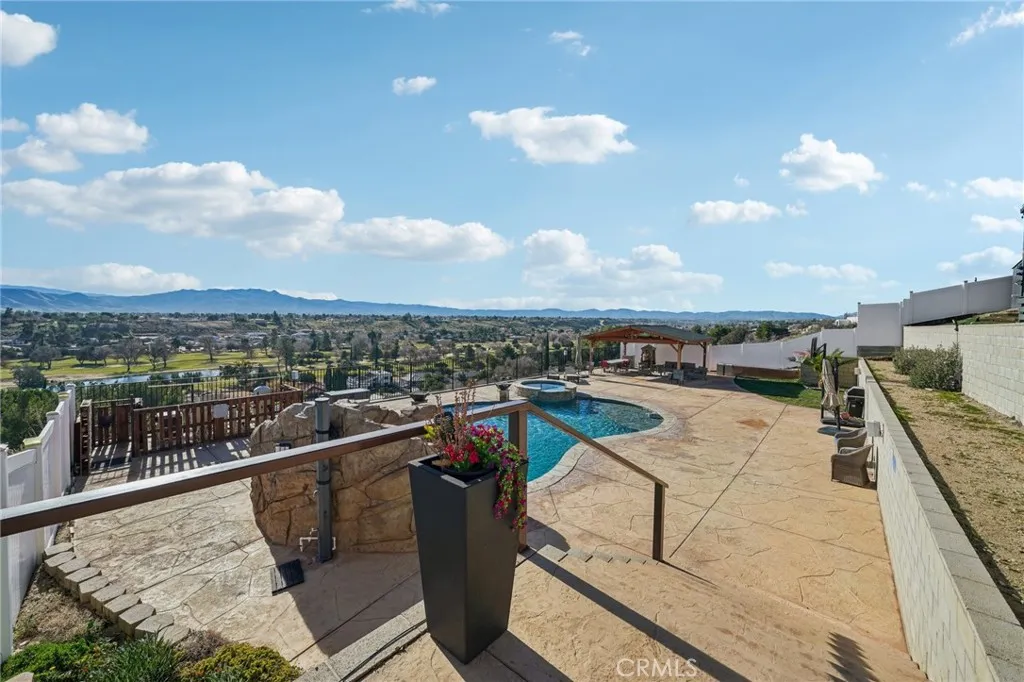 17487 Aspen, Hesperia, California 92345 home-pic-49