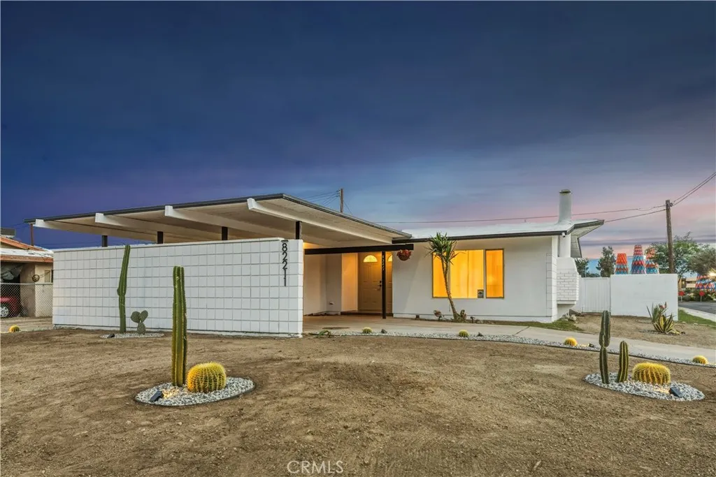 82211 Garden, Indio, California 92201 home-pic-1