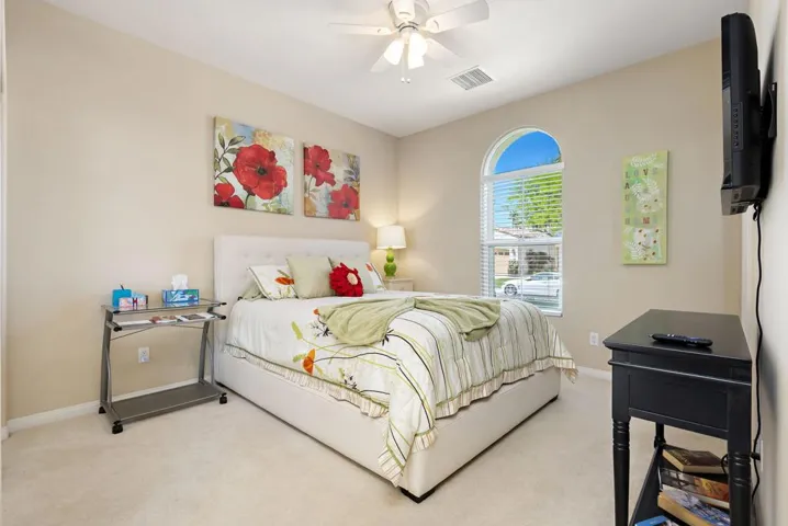 61275 Fire Barrel Dr., La Quinta