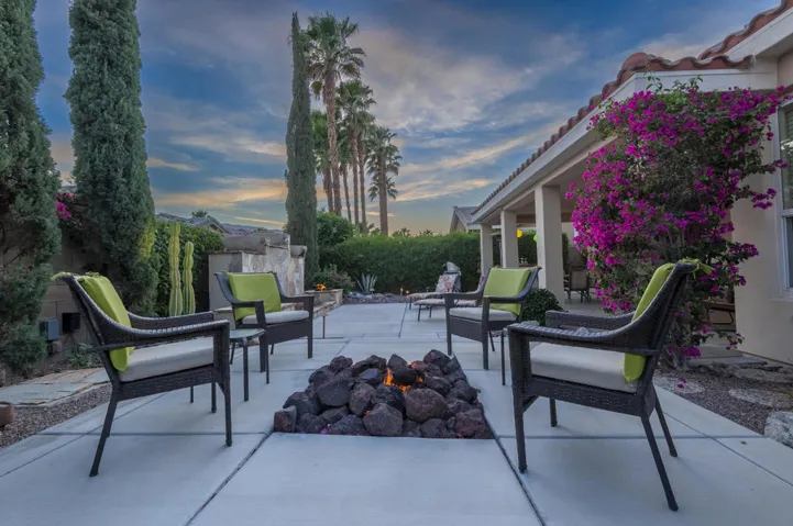 61275 Fire Barrel Dr., La Quinta