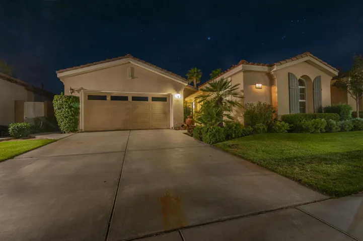61275 Fire Barrel Dr., La Quinta