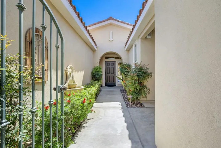 61275 Fire Barrel Dr., La Quinta