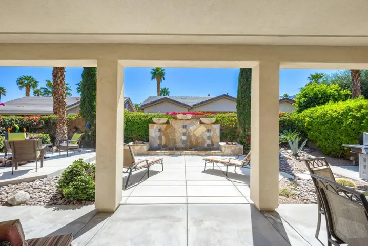61275 Fire Barrel Dr., La Quinta