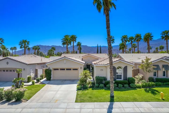 61275 Fire Barrel Dr., La Quinta