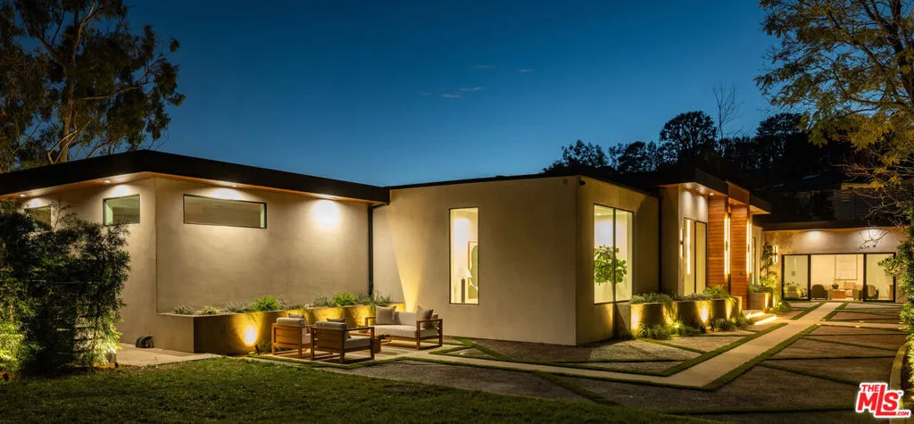 12752 Mulholland Drive, Beverly Hills, California 90210