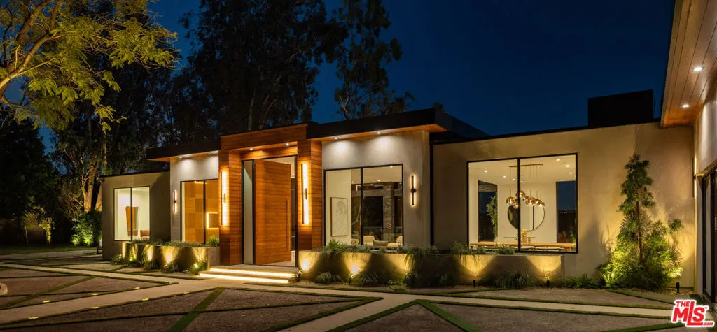 12752 Mulholland Drive, Beverly Hills, California 90210