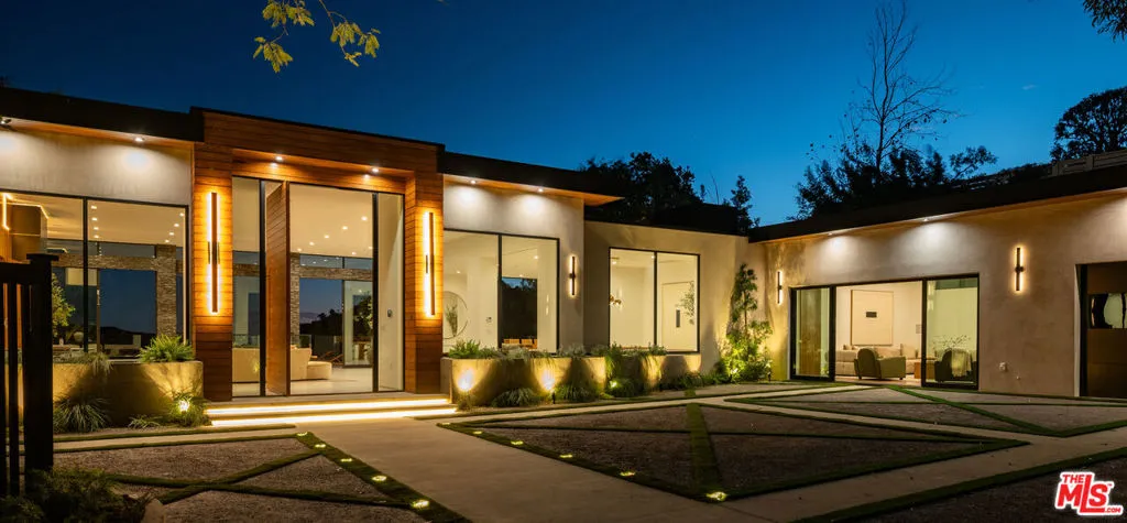 12752 Mulholland Drive, Beverly Hills, California 90210