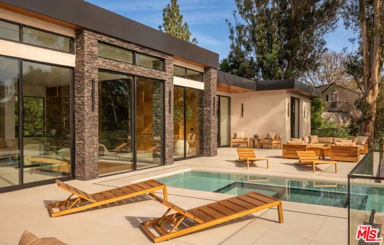 12752 Mulholland Drive, Beverly Hills, California 90210