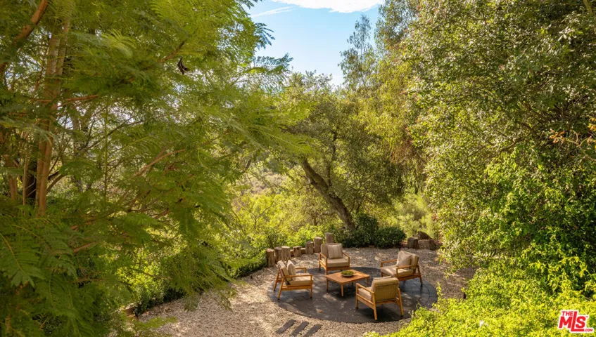 12752 Mulholland Drive, Beverly Hills, California 90210