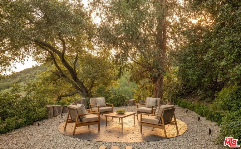 12752 Mulholland Drive, Beverly Hills, California 90210