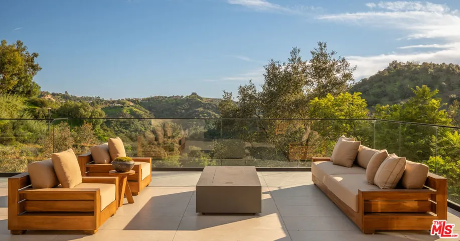 12752 Mulholland Drive, Beverly Hills, California 90210