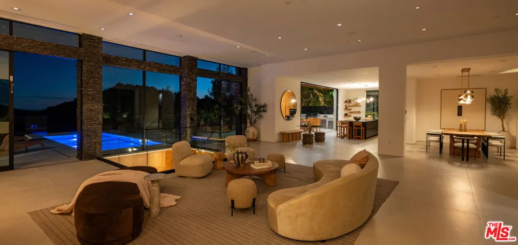 12752 Mulholland Drive, Beverly Hills, California 90210