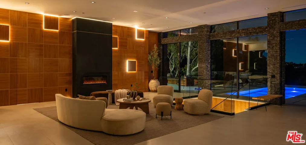 12752 Mulholland Drive, Beverly Hills, California 90210