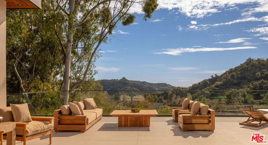 12752 Mulholland Drive, Beverly Hills, California 90210