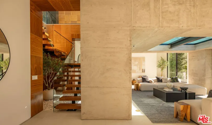 12752 Mulholland Drive, Beverly Hills, California 90210