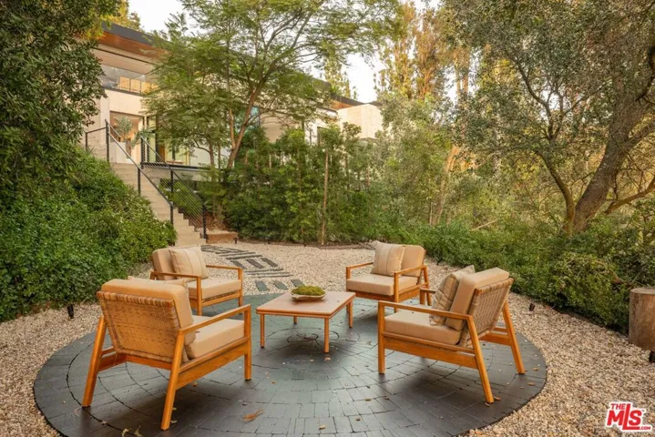 12752 Mulholland Drive, Beverly Hills, California 90210