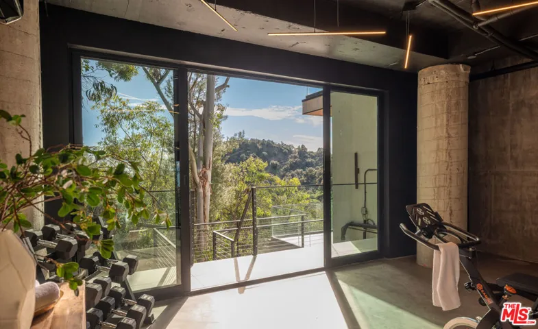 12752 Mulholland Drive, Beverly Hills, California 90210
