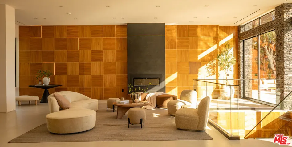 12752 Mulholland Drive, Beverly Hills, California 90210