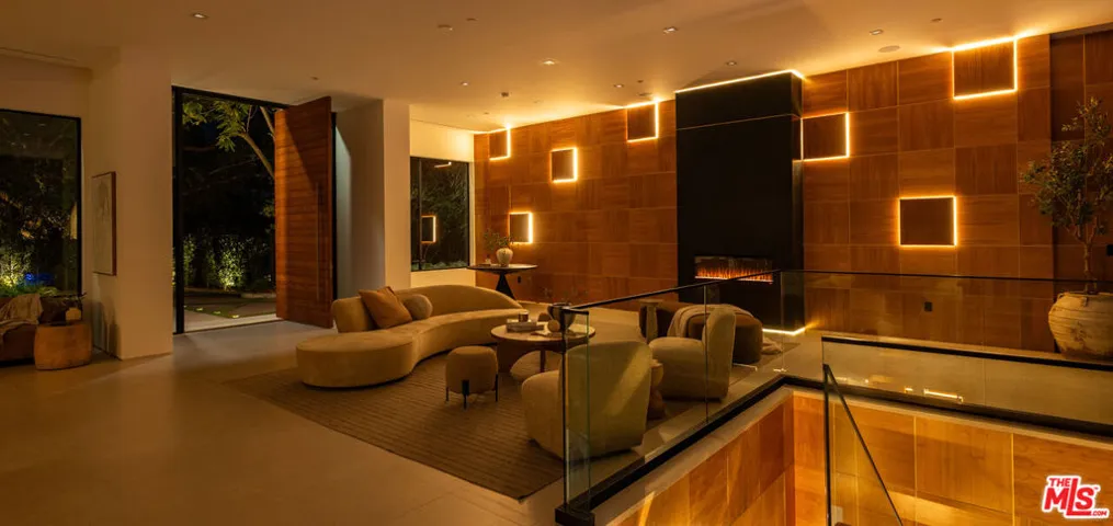 12752 Mulholland Drive, Beverly Hills, California 90210